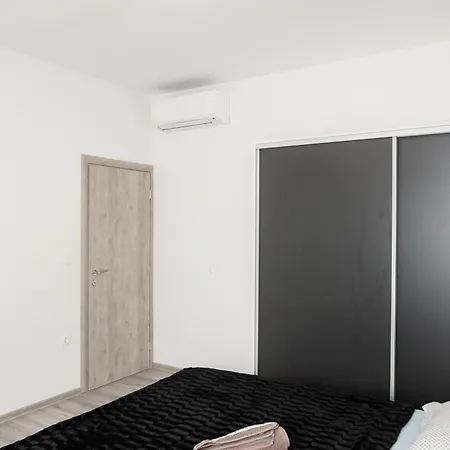 Luxury Brodarica With Balcony Seaview Brodarica (Sibenik-Knin)