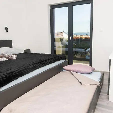 Luxury Brodarica With Balcony Seaview