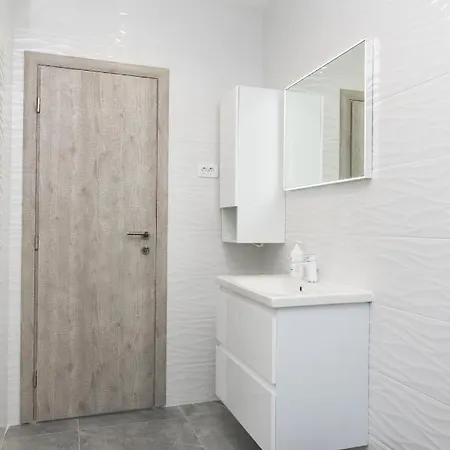 Apartment Luxury Brodarica With Balcony Seaview