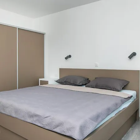 Luxury Brodarica With Balcony Seaview * Brodarica (Sibenik-Knin)