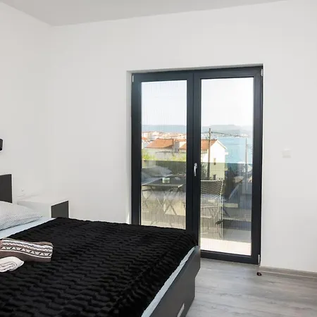 Luxury Brodarica With Balcony Seaview *