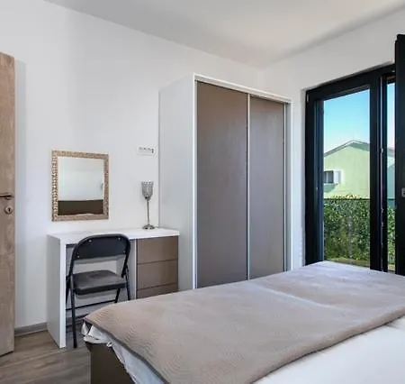 Luxury With Balcony Seaview Brodarica (Sibenik-Knin)