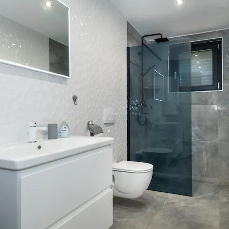 Luxury With Balcony Seaview Apartment Brodarica (Sibenik-Knin)