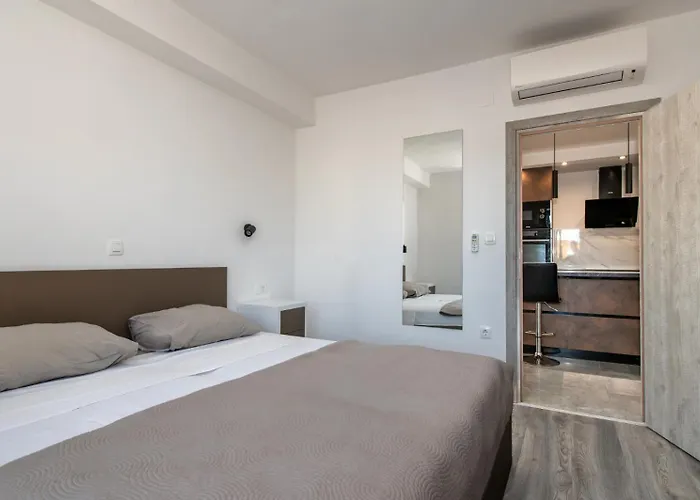 Luxury With Balcony Seaview *